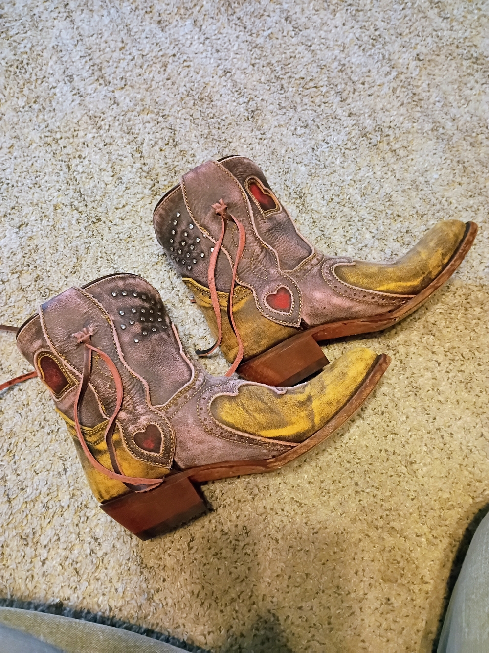 Dan Post Tan rose tassel heart hippie festival cowboy boots. Size 8.5